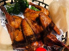秘制脆皮乳鸽-避风塘(宝山万达店)
