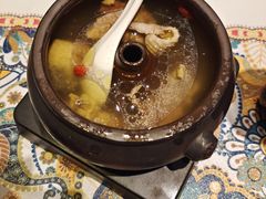 -云海肴·汽锅鸡·云南菜(天山百盛优客店)