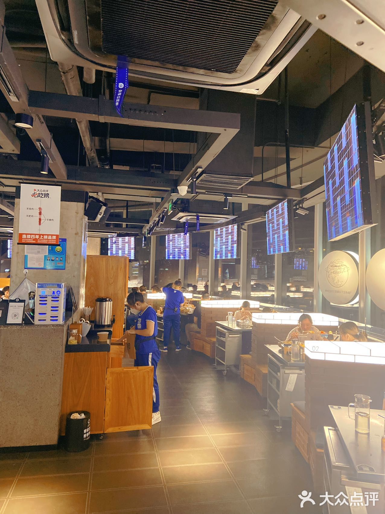 成年人真的需要一顿烧烤来度过秋天