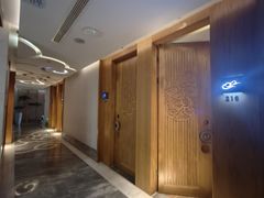 -新盈光·云会所(百丈东路店)