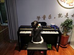 -The ONE 智能钢琴教室音乐恋琴吧·青岛市海玖玖艺术培训学校