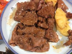 -明洞阿姨·韩式酱蟹烤肉·创意料理(三元桥店)