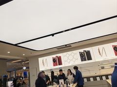 -华为授权体验店(中山公园来福士)