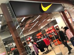 -东荟城名店仓