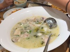 -严记小天府酸菜鱼(西四路店)