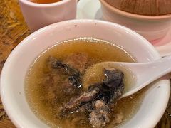 椰皇炖乌鸡汤-陈鹏鹏潮汕菜(宝安机场T3航站楼店)