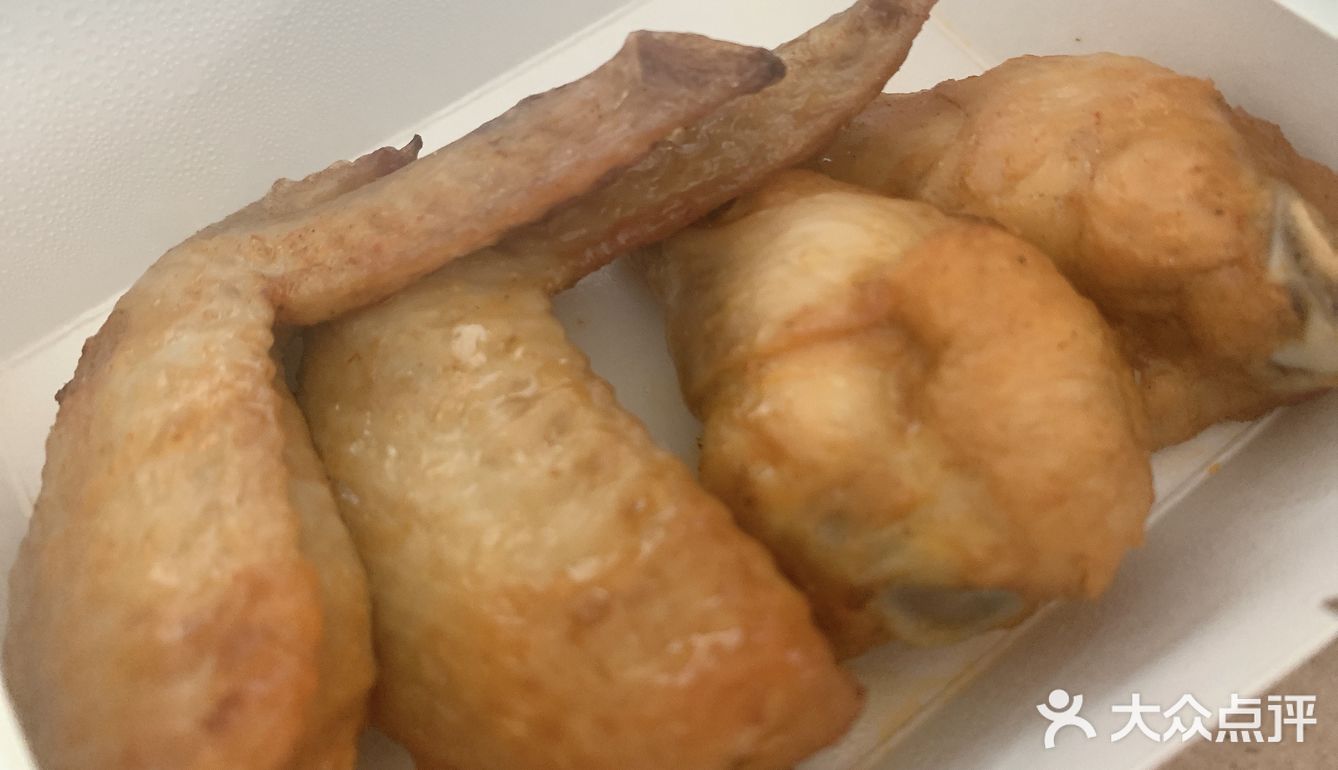 👉 新 品 鳗 鱼 披 萨，吃 哭 了