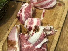 -江南猪肉商会无限续吃(弘大店)