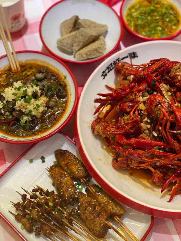 文记虾一跳(深圳龙华店)-"听说龙华开了一家专门搞小龙虾的店,我不服.
