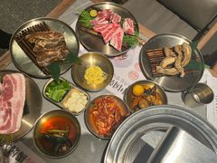-草家酱蟹炭火烤肉店(珲春南路一店)