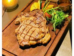 -Oasis Bar & Grill