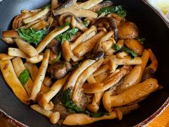 橄榄油煎三种菇-庆春朴门