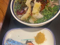 -云阿蛮云南生烫牛肉米线(奉贤路店)