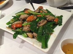 大葱炒蚝士-同乐轩港式早茶