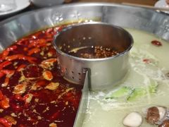 -佬土鹅肠火锅(中山桥店)