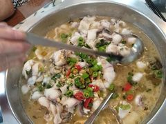 -何哥鲜鱼餐厅(龙湖花园店)