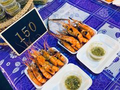 -席娜卡琳火车铁道夜市