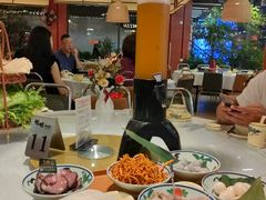 -刘姐啤酒鱼民族演艺餐厅(西街总店)