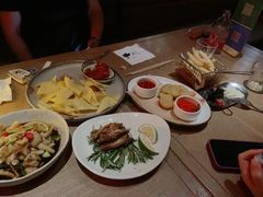 -FOUR PLAY BAR