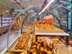 -巴黎贝甜(大宁国际商业广场店)