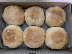 虾仁鲜肉月饼-梦菲思饼屋(瑞金宾馆店)