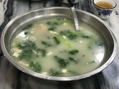 豆腐鱼头汤-红星光发煲仔饭(大石街店)