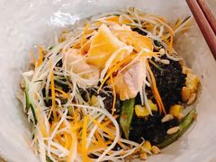 泰碗配黑米煎三文鱼绿咖喱酱-Wagas沃歌斯(太古汇店)