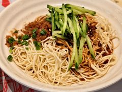 -肥肥虾庄·金牌油焖大虾(汉口城市广场店)