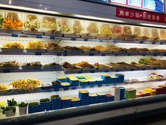 自助取餐区-让签签飞小郡肝串串香(春熙路形象店)