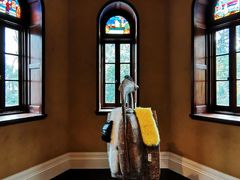 -Nathalie Djurberg与Hans Berg“牛皮纸包裹的月亮”-Prada荣宅当季展览