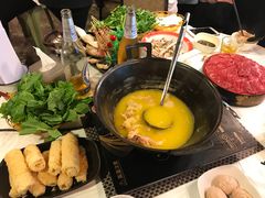-鲜入围煮花胶鸡海鲜火锅