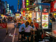 -六合夜市