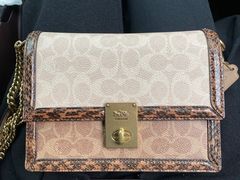 -COACH蔻驰(德基广场店)