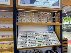 -沪睛眼镜蔡司官方授权店(金桥佳林路店)