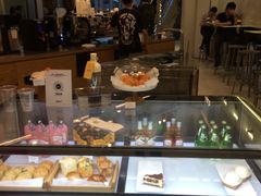 面包甜点陈列柜-Seesaw Coffee(上海国金中心店)