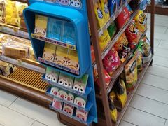 -全家便利店(愚园店)