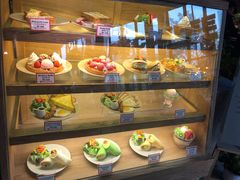 面包甜点陈列柜-漫咖啡(沙龙汇店)