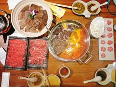 -领鲜潮牛鲜牛羊肉火锅(宏昌店)