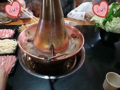 -果松木炭酸菜铜火锅·外婆参鸡汤