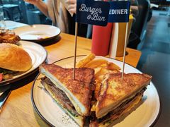 -The Diner X餐厅(青岛万象城店)