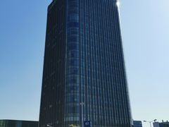 -上海跨国采购会展中心