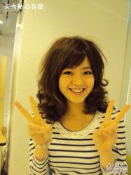 活力女孩的中卷发-美秀造型