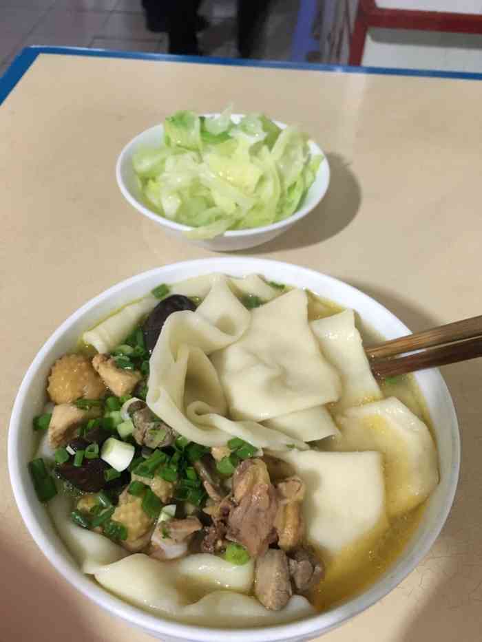 鸡杂铺盖面图片