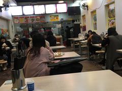 大堂-兄弟深夜豆浆