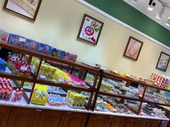 面包甜点陈列柜-丹香(青岛南京路店)