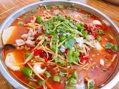 鲜锅兔-盐与味葱葱鲫鱼•自贡菜江湖菜(春熙店)