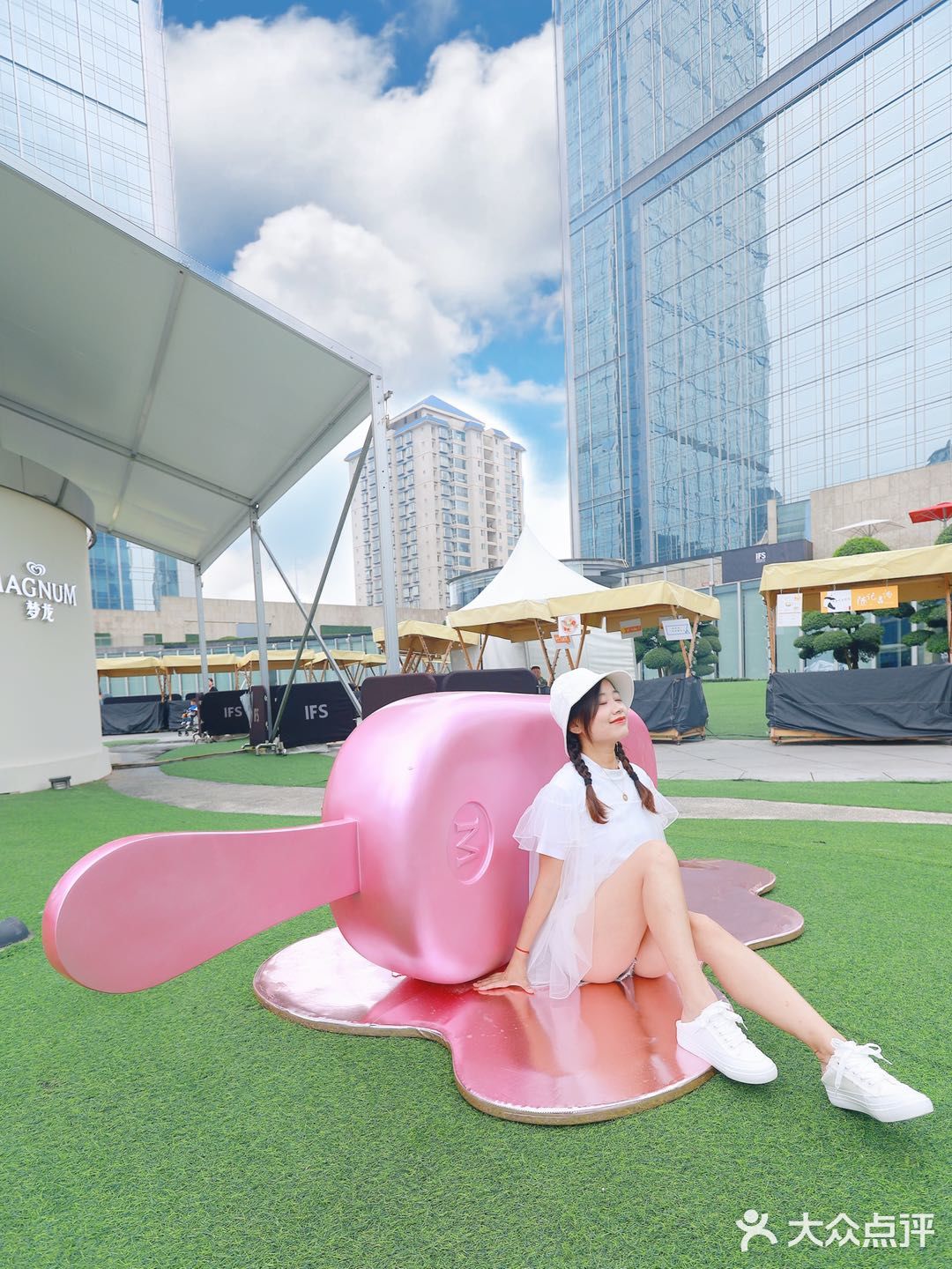 成都出现涂鸦冰淇淋🍨打卡井宝同款梦龙欢愉特展