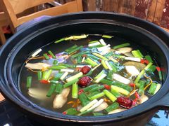 清汤养生锅底-陆记牛庄·碳锅龙虾烧烤(爱上花园店)