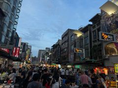 -六合夜市