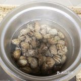 花甲剥壳放入其中就可以蘸着吃了~很清爽